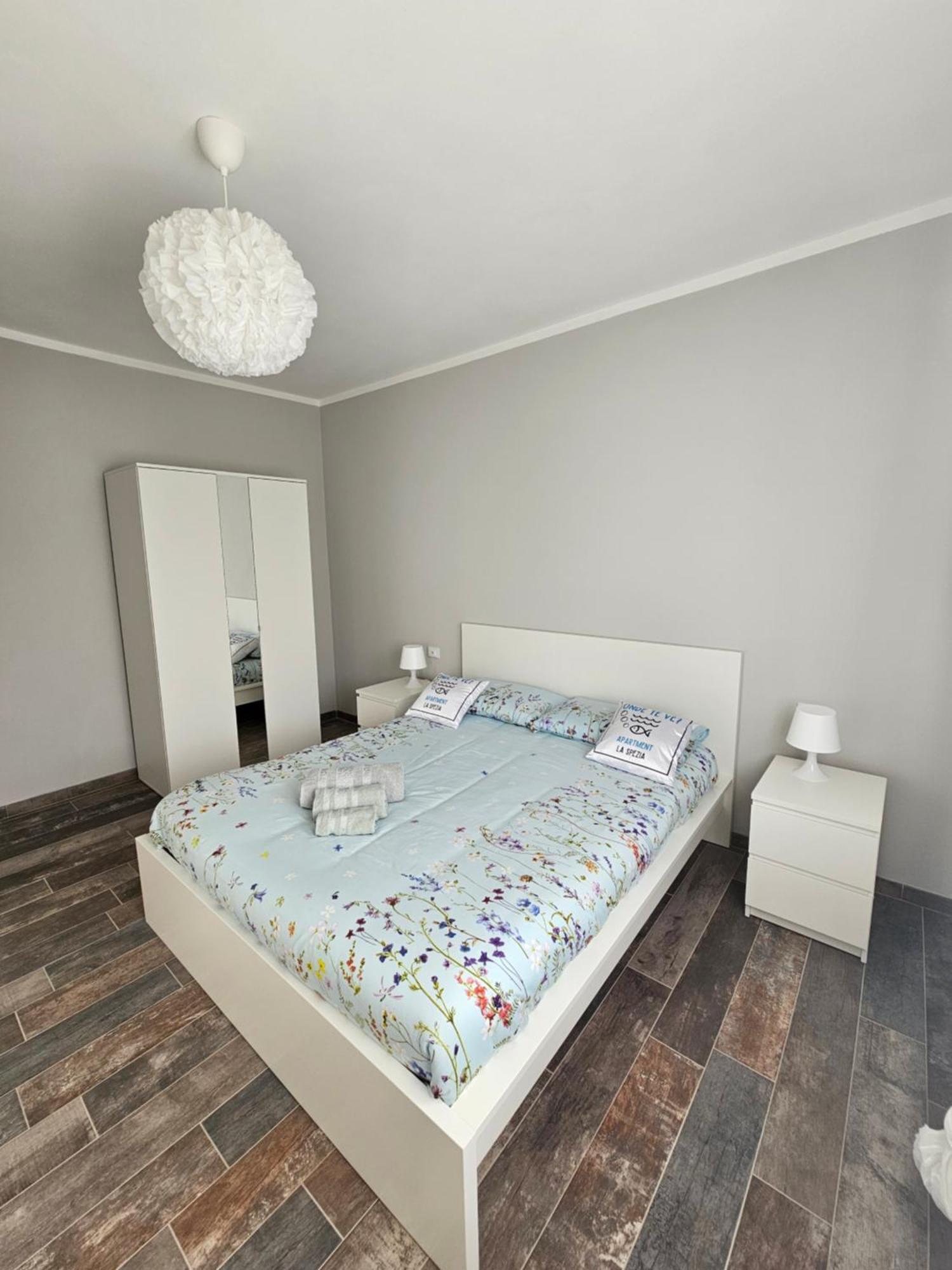 Onde Te Ve? Apartment La Spezia Bagian luar foto